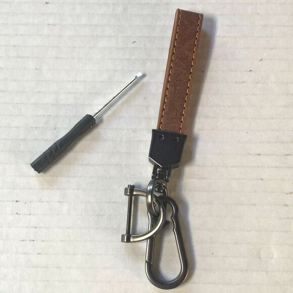 GMC Brown Leather Strap Keychain General Motors Fob 4 x 0.5 inches - Picture 4 of 9